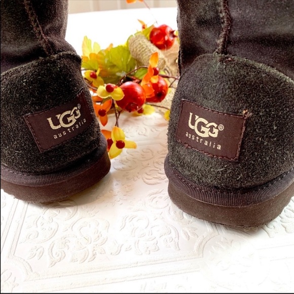Ugg Classic Short Suede Boots Chocolate SZ 7 - Picture 4 of 6